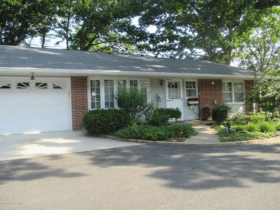 1st image of 580A Lake Point Dr #1001