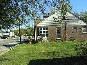 5th image of 921 E 52nd St