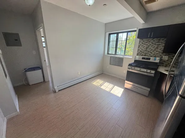 (undisclosed Address), Bronx, NY 10457