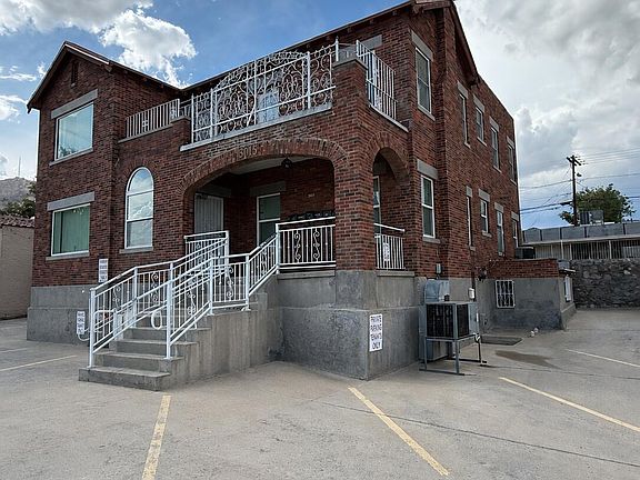 2nd image of 3015 Altura Ave #7