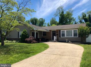 512 Lestershire Dr, Sewell, NJ 08080