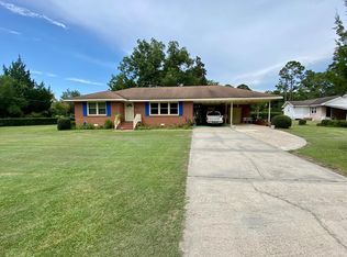 401 Magnolia Dr, Adel, GA 31620