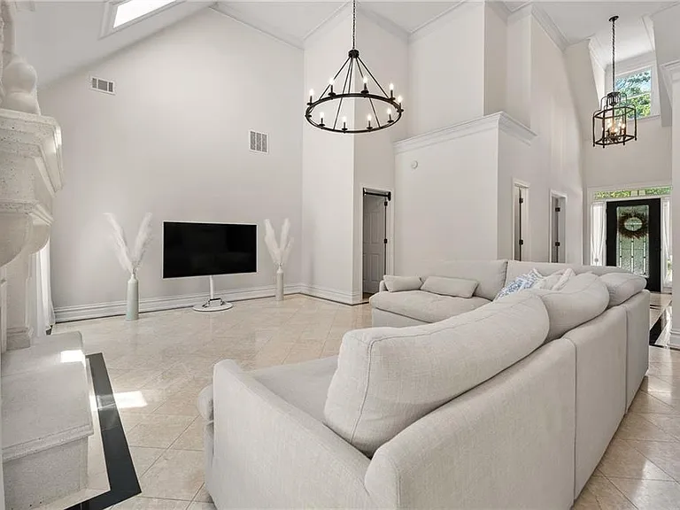 3795 Preakness Ln — Photo 16