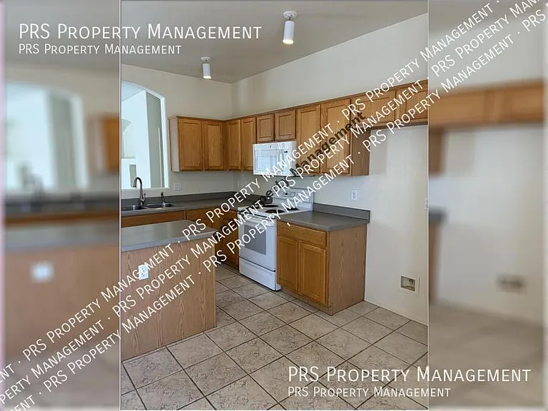 3317 E Park Ave — Photo 6