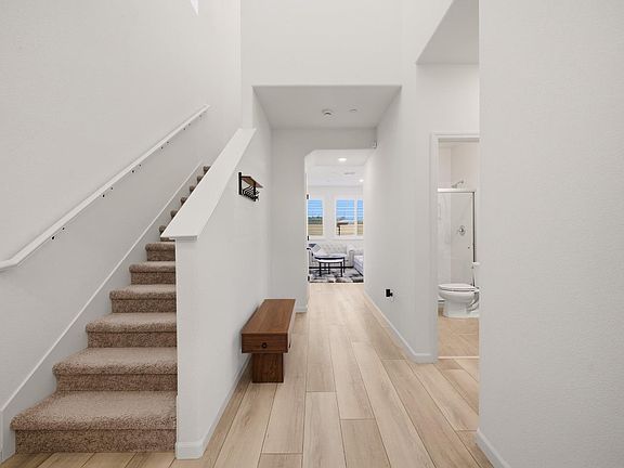 3rd image of 1649 Siderits Way