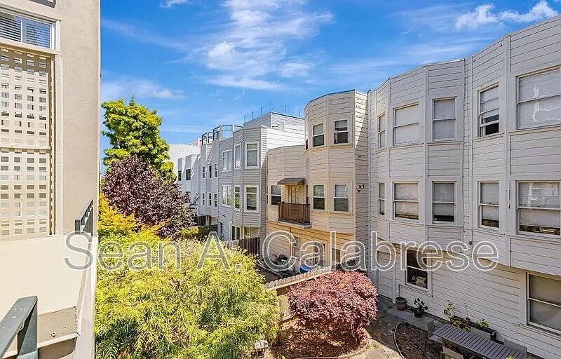 1734 Bay St #103