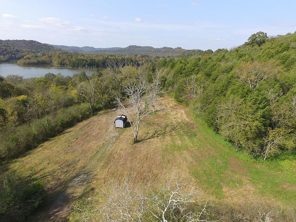 1st image of 115 Stone Ln
