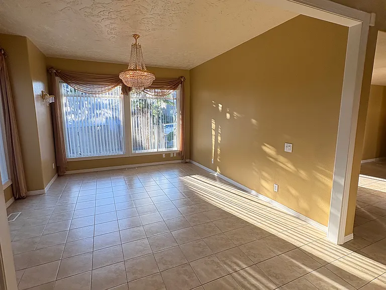 14135 SE Ridgecrest Rd — Photo 6
