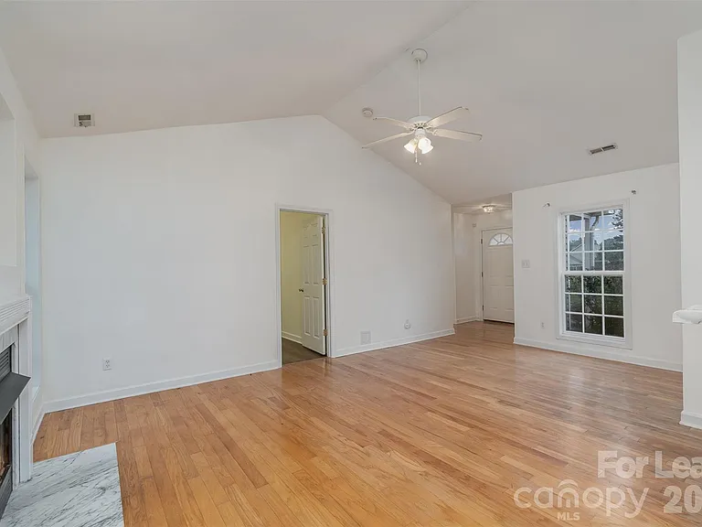 2716 Rabbit Ridge Dr — Photo 7