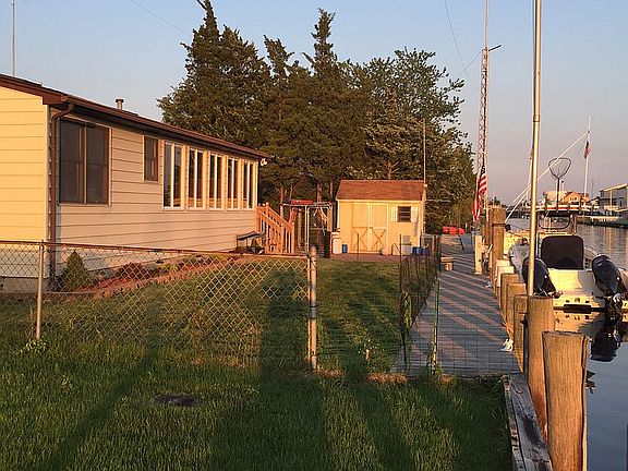 2nd image of 16 Bayview Dr