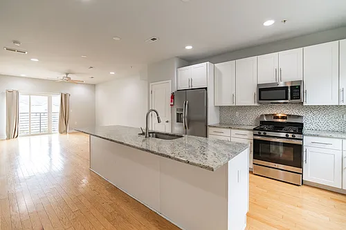 4124 Tower St Photo 1