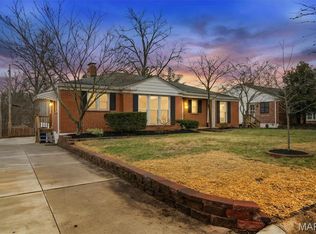852 Berick Dr, Saint Louis, MO 63132