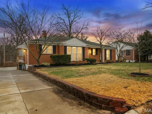 852 Berick Dr, Saint Louis, MO 63132