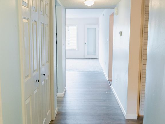 2nd image of 103 Northlake Dr #103