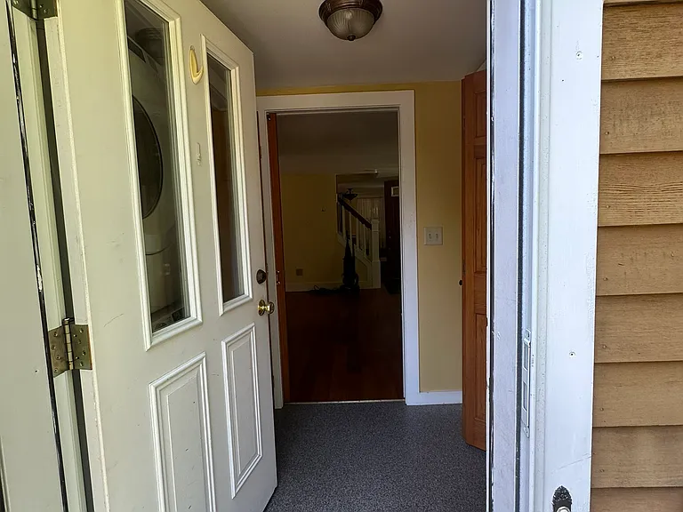 560 S East St — Photo 12