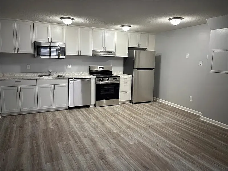 1 bed, 1.0 bath, 551 sqft, $1,770 — Photo 2