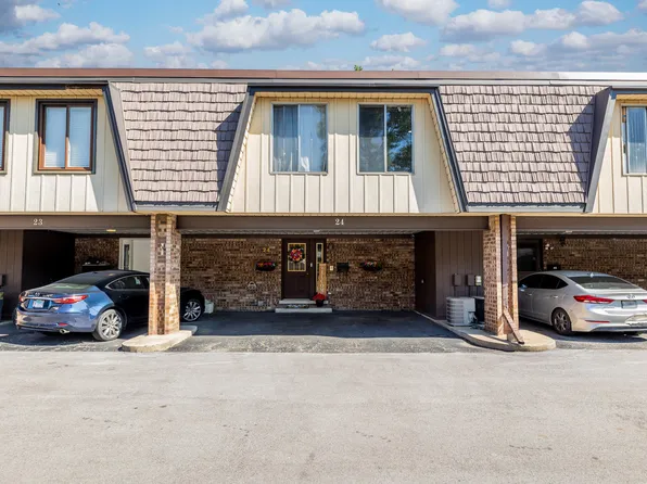 24 Cour Madeleine, Palos Hills, IL 60465