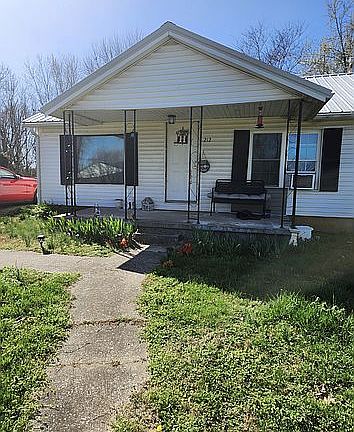 2nd image of 212 Fairview Ave