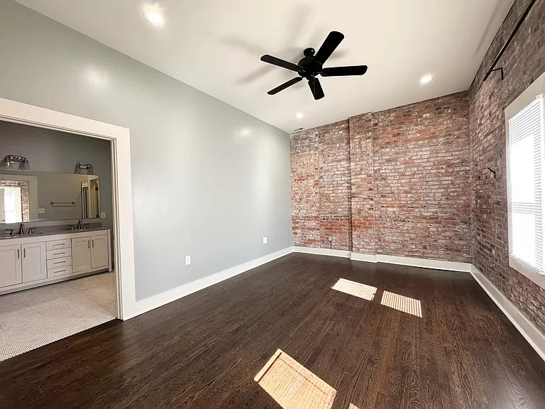 401 N 6th St #H — Photo 13