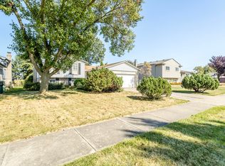 5339 Provost Dr, Sterling Heights, MI 48310