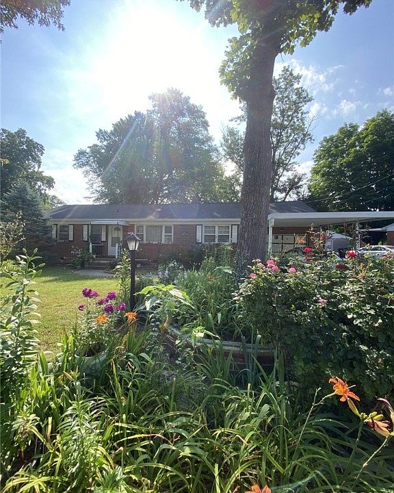1st image of 3128 Grahamwood Dr