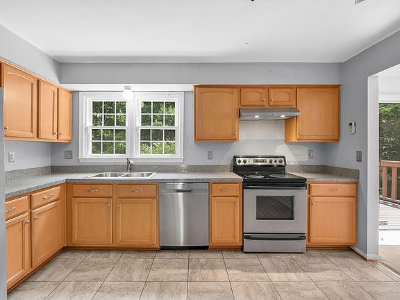 5th image of 13123 Serpentine Way