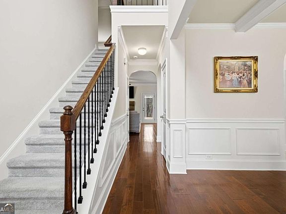 3rd image of 515 Sunset St