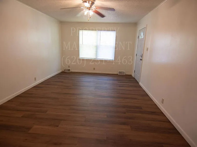 704 S Cline Rd — Photo 4