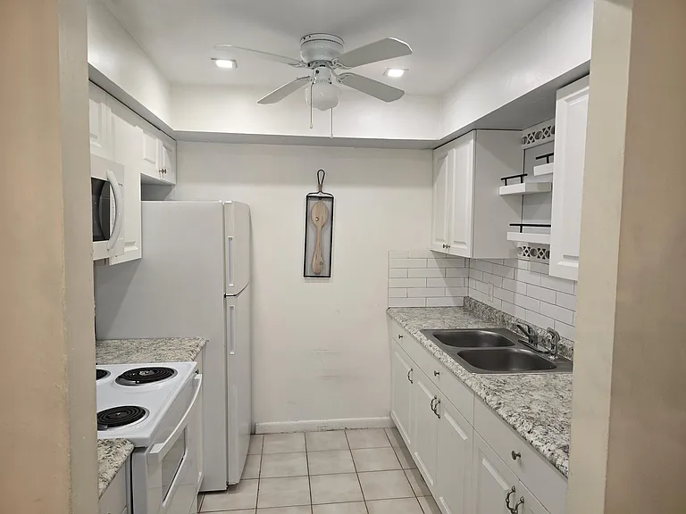 151 SW 134th Way #203N — Photo 12