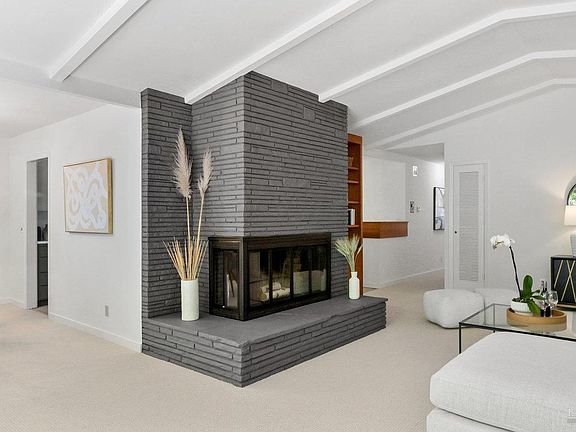 3rd image of 348 Laurel Way