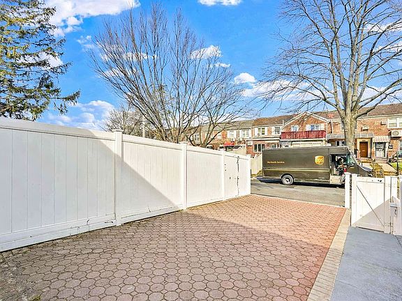 3rd image of 136-76 71st Rd