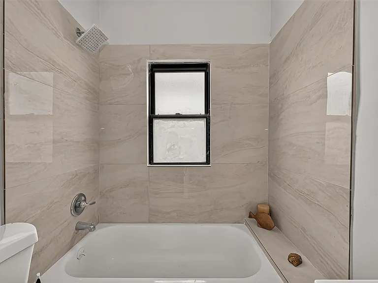 1507 Laird St — Photo 14