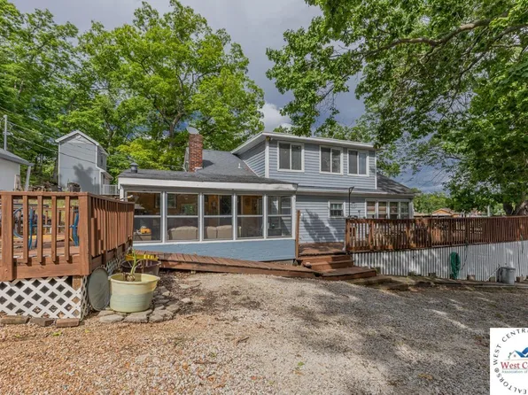 29703 Waters Edge Rd, Lincoln, MO 65338