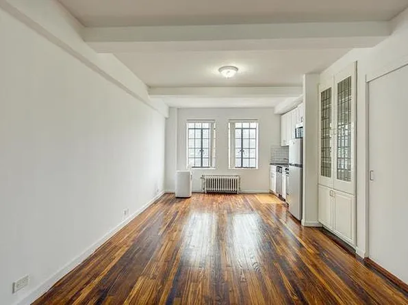 45 Tudor City Pl APT 2002, New York, NY 10017