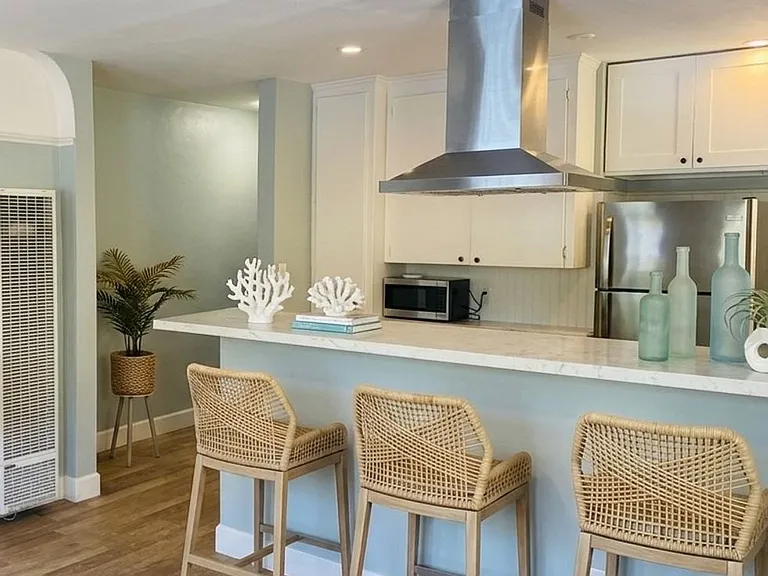 2315 Lincoln Ave — Photo 1