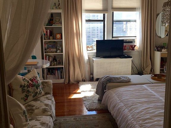 3rd image of 244 W 72nd St APT 9E