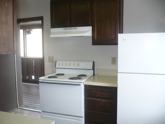 4th image of 223 Washington Ave APT 2