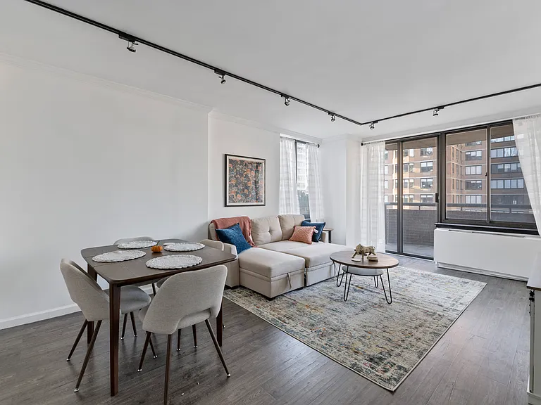 157 E 32nd St #18B — Photo 1