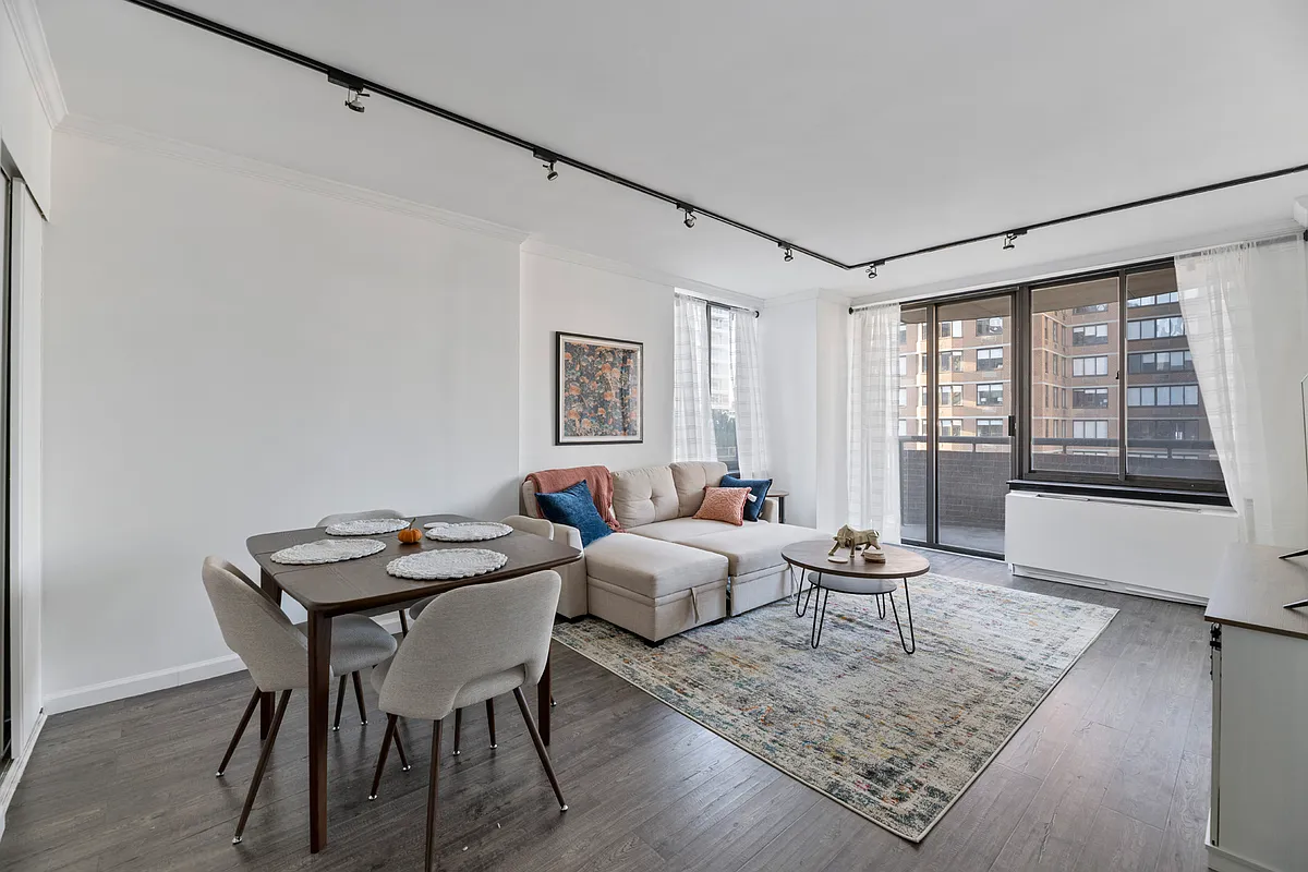 157 East 32nd Street 18B