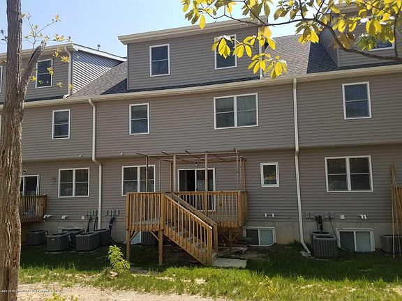 2nd image of 14 Grove Dr