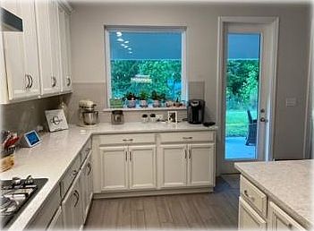 5th image of 309 Windley Dr