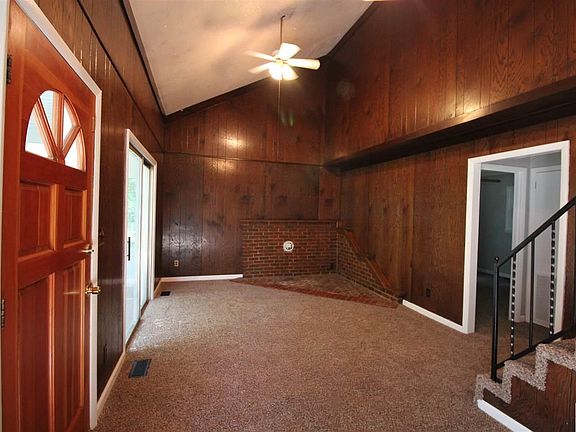 4th image of 212 Bay Ln