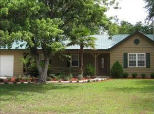 46 Horseshoe Ct, Waverly, GA 31565