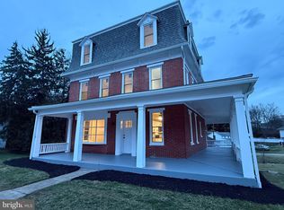 182 W Main St, Windsor, PA 17366