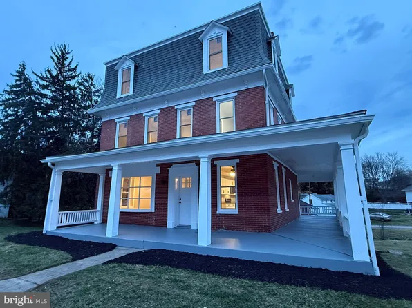 182 W Main St, Windsor, PA 17366