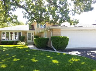10543 S Terry Dr, Palos Hills, IL