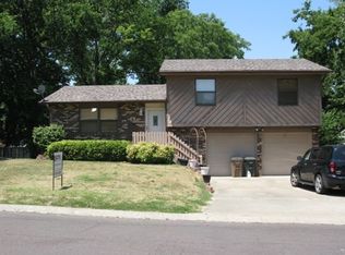 1729 Grandview Dr, Cape Girardeau, MO 63701