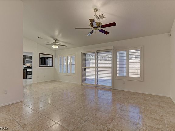 4th image of 2541 Tumble Brook Dr