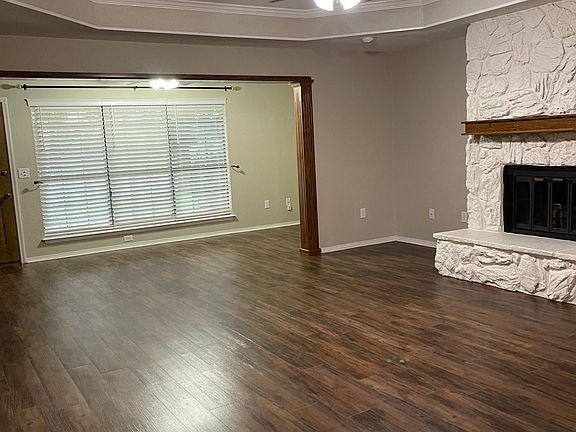 5th image of 31 Cottonwood Ln