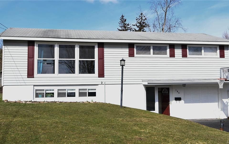 1st image of 106 Calumet Dr